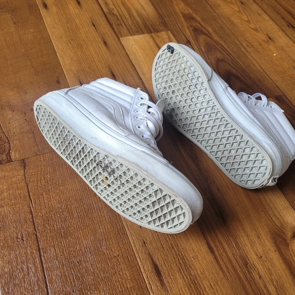 VANS - Picture 8 of 10